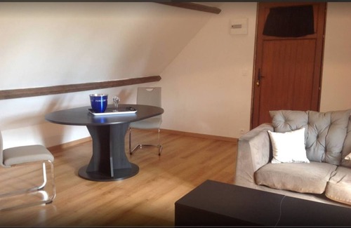 Saint-Etienne-la-Thillaye Casa | Cozy suite, spacious and quiet. Ideal location