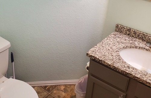 Dupont Casa | Cozy Suite 15 minutes from downtown cozy suite