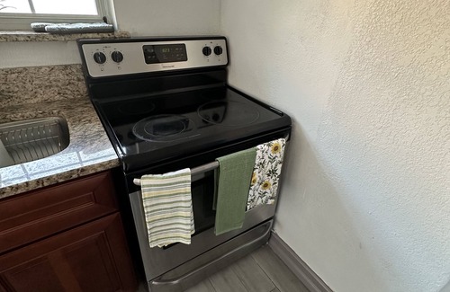 Oak Ridge Apartamento | Cozy Suite in the Heart of Orlando near Universal Hot Tub Spa