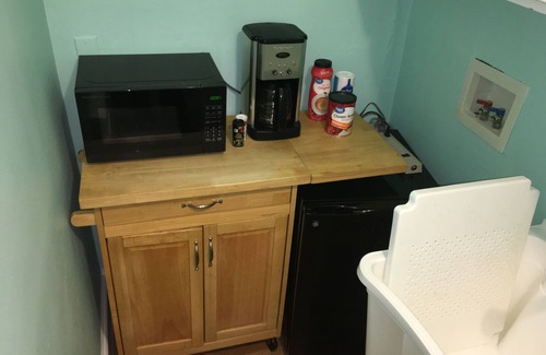 Willoughby Spit Apartamento | Cozy Suite - Pet friendly, Beach Side by RedAwning