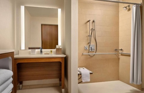 Anaheim Resort Hotel | Cozy Suites steps to Disney - Stay with Us for a Magical Family Trip | 3 Units
