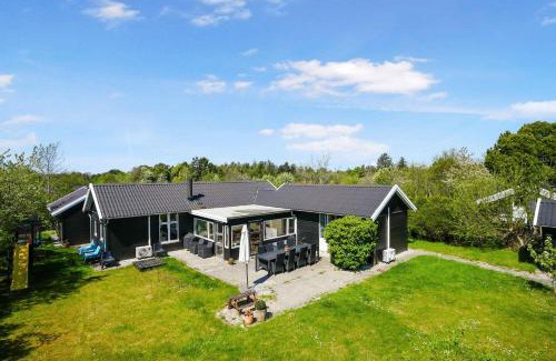 Udsholt Casa | Cozy Summer House In The Heart Of North Zealand