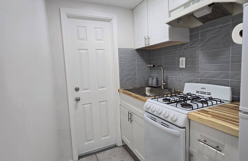 Olney-Oak Lane Apartamento | Cozy Sunny Studio near Einstein Hospital with Quick Access to Transit
