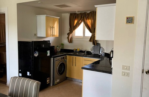 Sahl Hasheeh Apartamento | Cozy Sunny Studio with Pool View