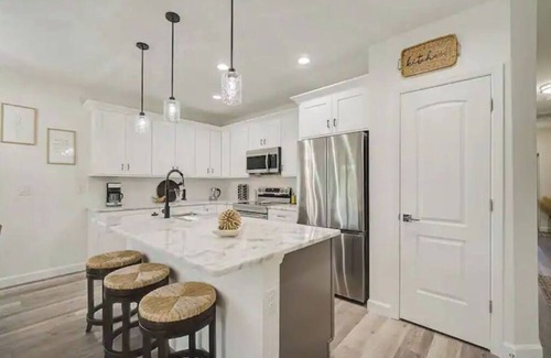 Rotonda West Casa | Cozy SW Coastal Retreat, 3Bd, 2Ba , King Bed Suite, Near Beaches, 6 guests