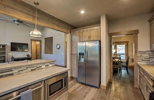 Truckee Casa | ⭐ Impresionante gran casa de lujo Truckee con bañera de hidromasaje y sala de juegos y barbacoa and