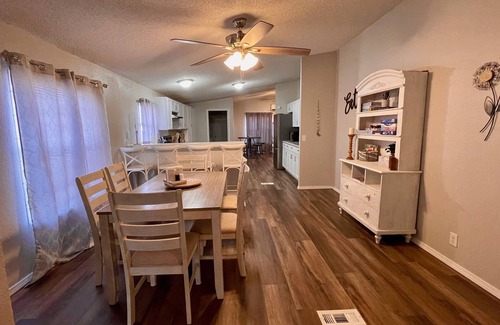 Mead Casa | "Cozy Times" less than 10 minutes from Lake Texoma and Choctaw Casino