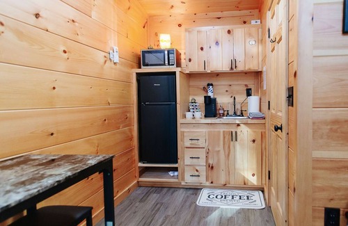 Old Fort Cabina | Cozy tiny cabin in the woods- Unit #1