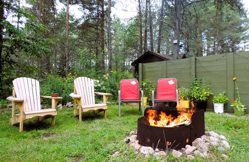 Joly Cabina | Glamping for 2 at Tiny Cabin * Nature Shower *Wi-Fi* Near Kayak /ATV/Lake Tours