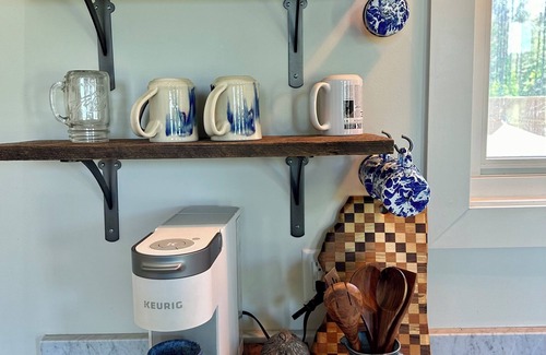 Oxford Cabina | Cozy tiny house cabin on a farm stay in charming Oxford with seasonal pool