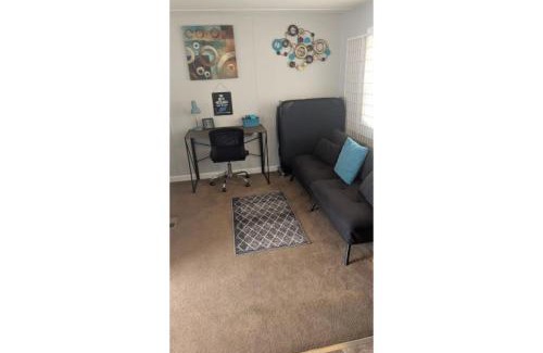 Farmington Hills Apartamento | Cozy Tiny House - 25mins From Downtown Detroit