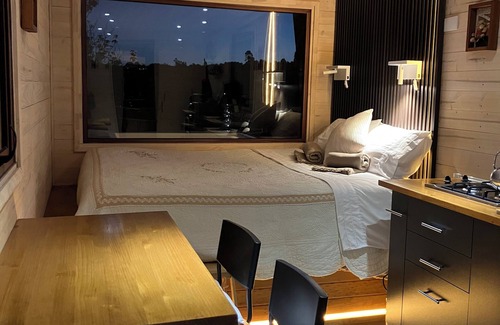 Calbuco Cabina | Cozy TinyHouse en Patagonia Costa con hot tub a orillas del Mar