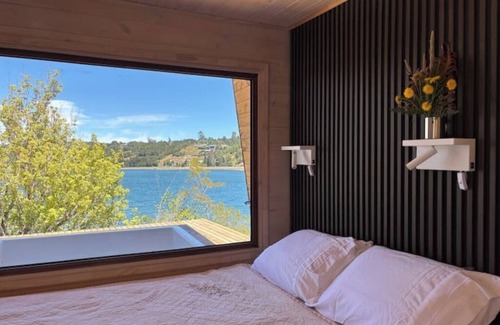 Calbuco Cabina | Cozy TinyHouse en Patagonia Costa con hot tub a orillas del Mar