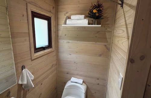Calbuco Cabina | Cozy TinyHouse en Patagonia Costa con hot tub a orillas del Mar