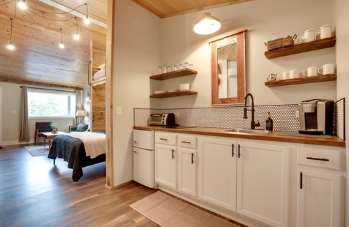 Tomahawk Apartamento | Cozy Tomahawk Studio: On Harrison Hills Trails!