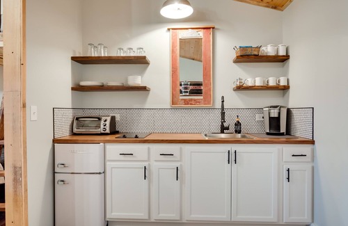 Tomahawk Apartamento | Cozy Tomahawk Studio: On Harrison Hills Trails!