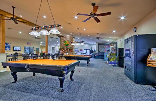 Branson Apartamento | Cozy Top Floor 2BR Condo with View and Amenities!