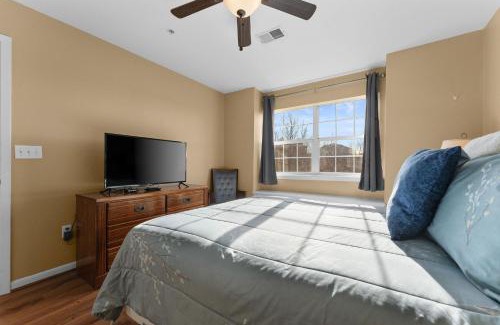 Branson Apartamento | Cozy Top Floor 2BR Condo with View and Amenities!