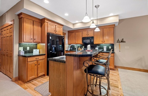 Champion Casa | Cozy top of the mountain retreat at 7Springs Resort