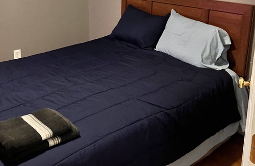 Warrensville Heights Apartamento | Cozy townhouse.