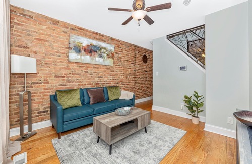 Frederick Casa | Cozy townhome in Downtown Frederick!