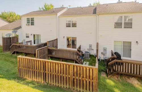 Christiansburg Casa | Cozy Townhome in Christiansburg. 12 mins to Virginia Tech