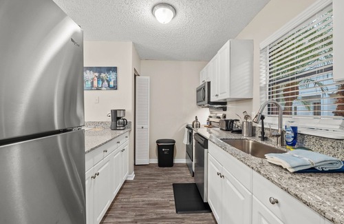 University Casa | Cozy Townhome| Moffitt| Pool| Gym| Fast WiFi| 2B2B