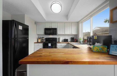 Grandview Casa | Cozy TownHome Renovated & Mins from KC Attractions
