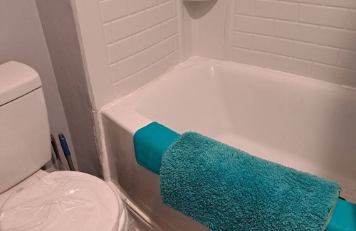 Charlotte Casa | Cozy townhome with 1 bedroom and WiFi, AC in lovely Charlotte