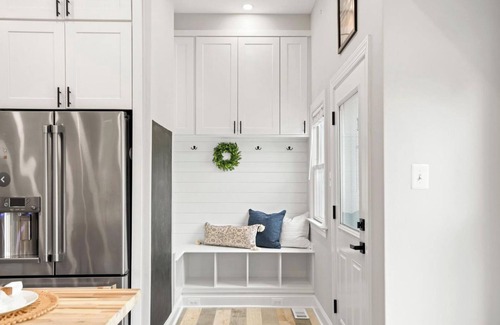 Urbana Casa | Cozy townhome with WiFi and AC in charming Frederick