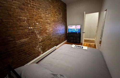 Harlem Casa | Cozy Townhouse in Harlem