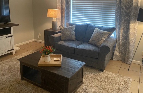 Sikeston Casa | Cozy townhouse minutes from Historic Downtown Sikeston