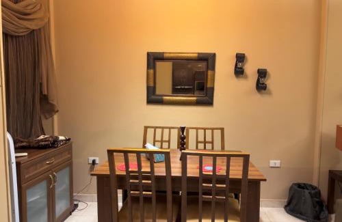 Sheikh Zayed City Chalet De Esquí | Cozy Townhouse, with back yard (98)
