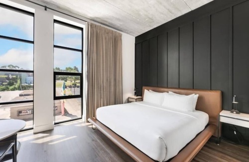 East Nashville Hotel | Cozy Trendy Hideaway for Art Lovers in East Nashville – Pure Creativity! 4 Units