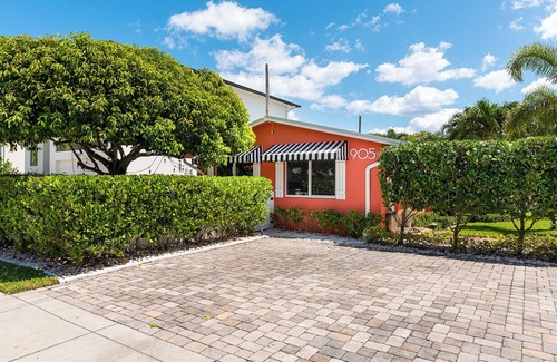 Delray Beach Cabaña | Cozy two bedroom with a private porch in Delray's Hottest Neighborhood