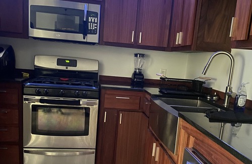 Bolingbrook Casa | Cozy Two Level 2 Bedroom Townhome