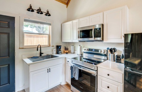 Mead Cabaña | Cozy ‘Two Peaks’ Home Near Lake Texoma State Park!