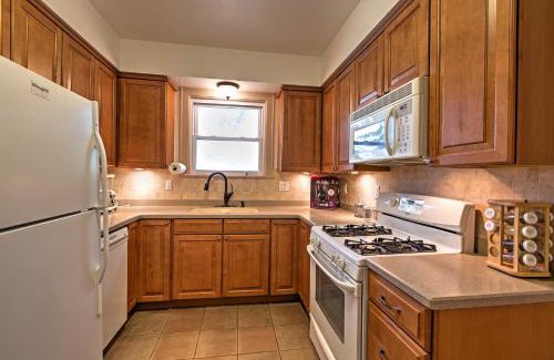 Union Pier Casa | Cozy Union Pier House with Hot Tub, Deck and Backyard!