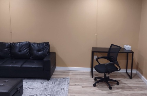 Elmira Apartamento | Cozy unique apartment nestled in the heart of downtown Elmira.
