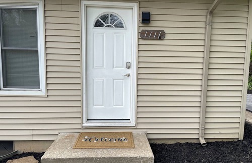 St. Charles Casa | Cozy Unit on Historic Main Street