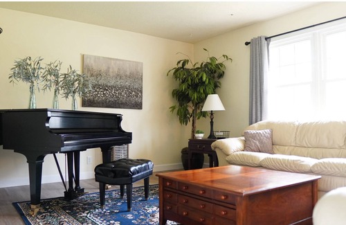 Berrien Springs Casa | Cozy University Homestead with fireplace!