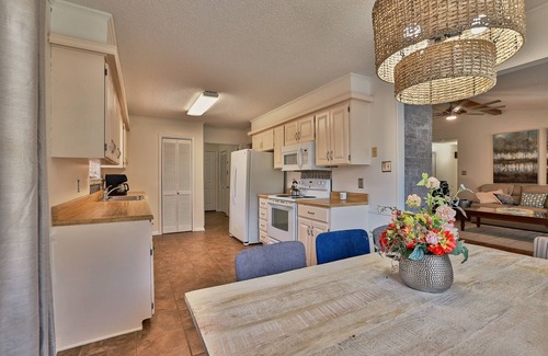 Lakeland Casa | Cozy Updated Lakefront Home