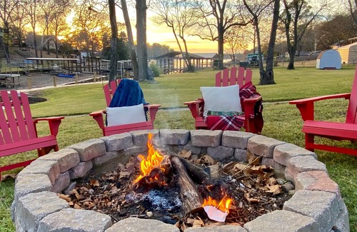 Lakeland Casa | Cozy Updated Lakefront Home
