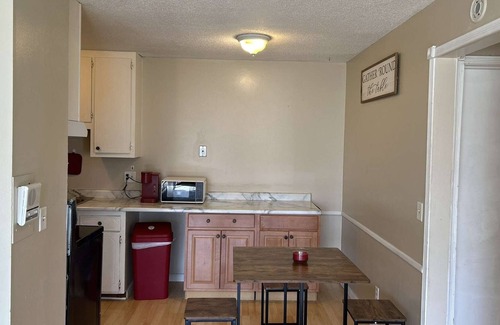 Powderhorn Apartamento | Cozy Uptown 2bed 1bath apt