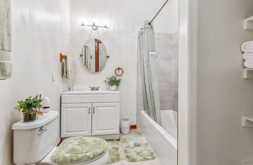 Touro Casa | Cozy uptown New Orleans single property located near great amenities.