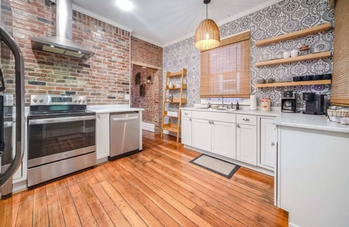 Shelby Park Casa | Cozy Urban Oasis Haven in St Catherine Louisville!
