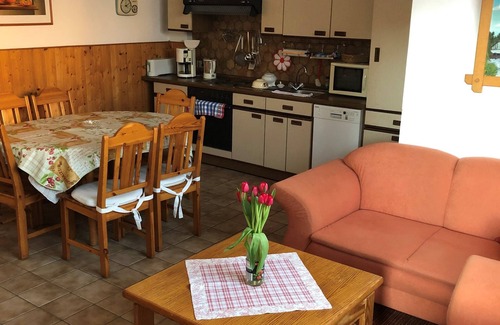 Bischofsgruen Apartamento | Cozy holiday apartment (65sqm) with a terrace in a quiet location
