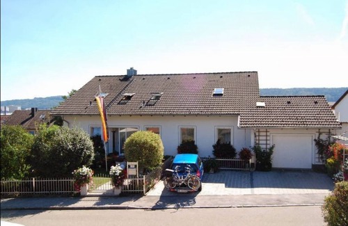 Beilngries Apartamento | Cozy vacation apartment (50 sqm) for up to 2 people with furnished balcony