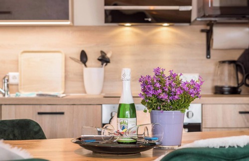 Schoenwald Apartamento | Acogedor apartamento de vacaciones 117 con vistas al jardín, Wi-Fi y balcón