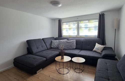 Gross Stroemkendorf Apartamento | Cozy vacation apartment "Küstenkind" in a rural location in Groß Strömkendorf.